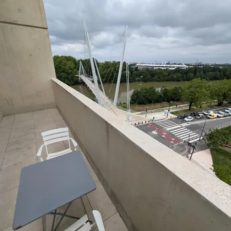 Apartamento 4-bedrooms With Terrace View, Subway, Stadium, 2 Parkings